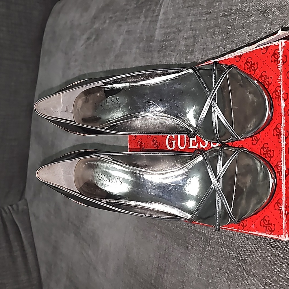 GUESS BY MARCIANO METALLIC Heels